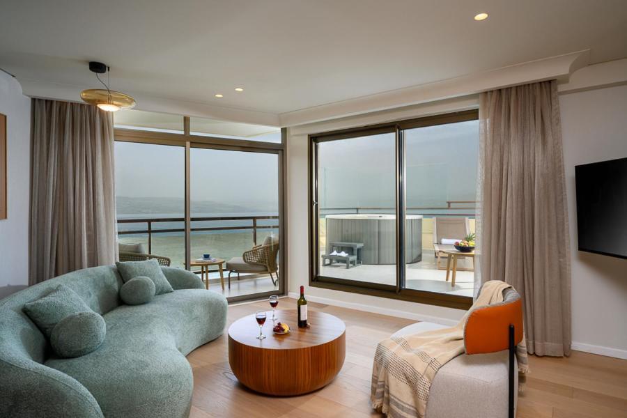 Leonardo Plaza Hotel Tiberias Bagian luar foto