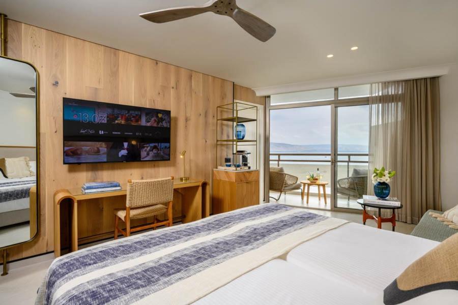 Leonardo Plaza Hotel Tiberias Bagian luar foto